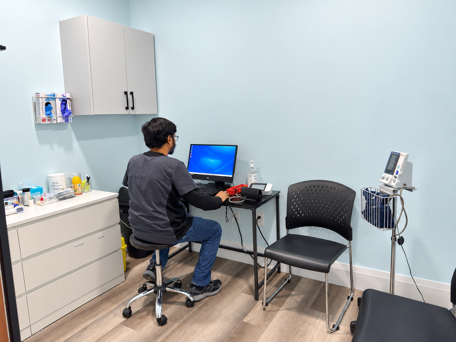 Well-equipped exam room at Your Family Medical Clinic